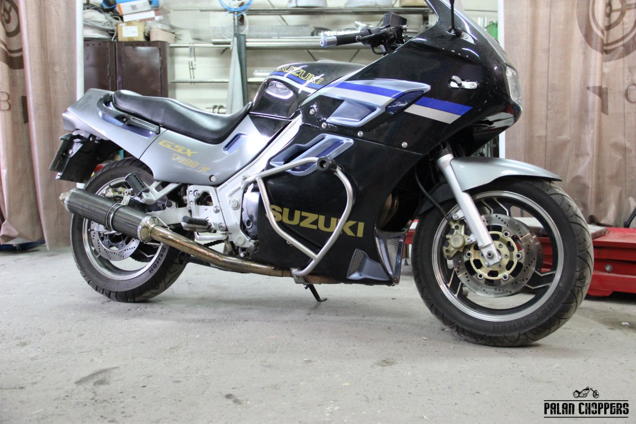 Suzuki GSX 1100F